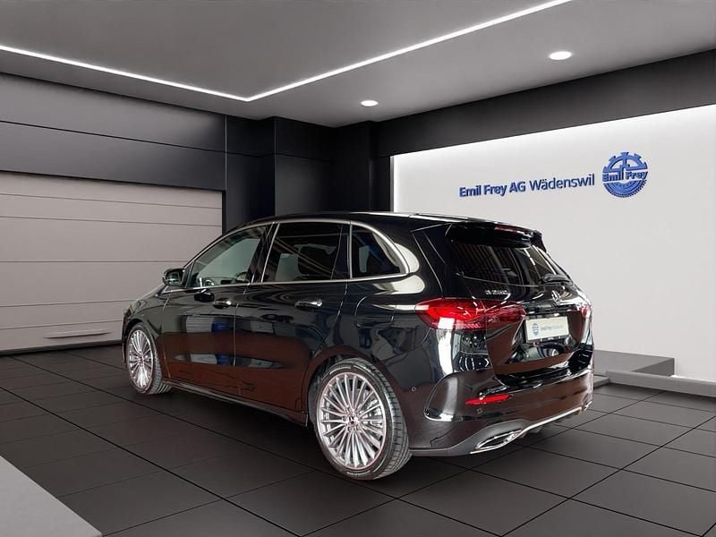 Gebraucht Mercedes B250e AMG line 238 PS (175 kW) 2025 Van / Kleinbus