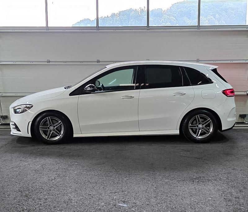 Gebraucht Mercedes B180 AMG line 136 PS (100 kW) 2019 Van / Kleinbus