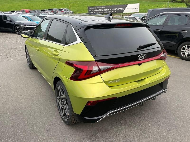 Gebraucht Hyundai i20 120 PS (88 kW) 2024 Grün Kleinwagen