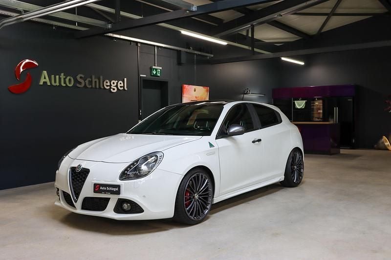 Gebraucht 2015 Alfa Romeo Giulietta Quadrifoglio Verde Kleinwagen | CHF 18’900 - Bild 1/4