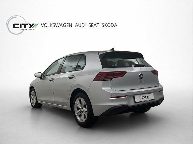 Gebraucht VW Golf VIII Life 116 PS (85 kW) 2024 Silber Limousine