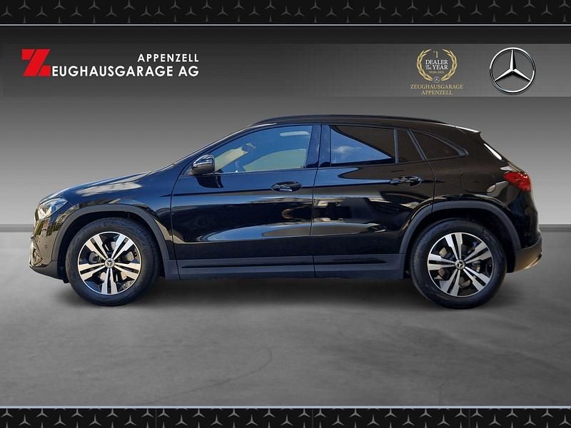 Gebraucht Mercedes GLA250 224 PS (164 kW) 2023 Schwarz SUV
