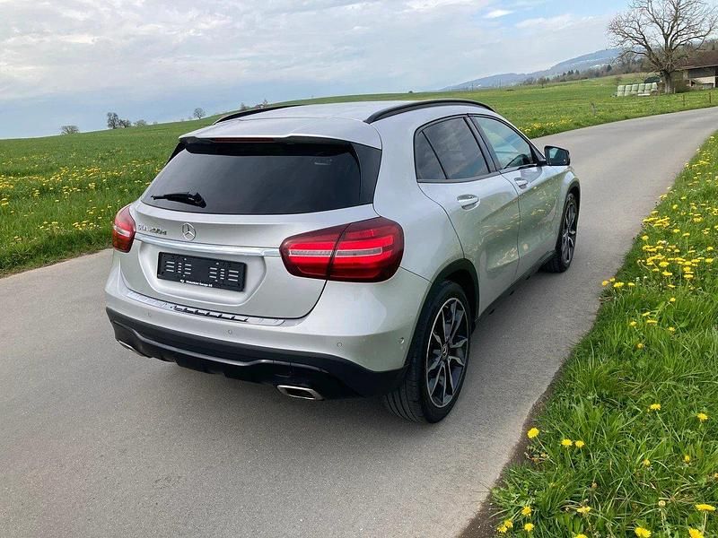 Gebraucht Mercedes GLA200 Night 136 PS (100 kW) 2018 SUV