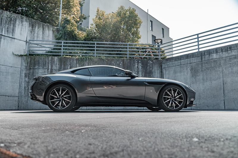 Gebraucht 2017 Aston Martin DB11 Launch Edition Coupé | CHF 105’500 - Bild 1/4