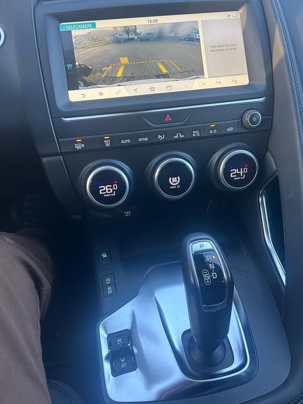 Gebraucht Jaguar E-Pace Chequered Flag 200 PS (147 kW) 2019 SUV