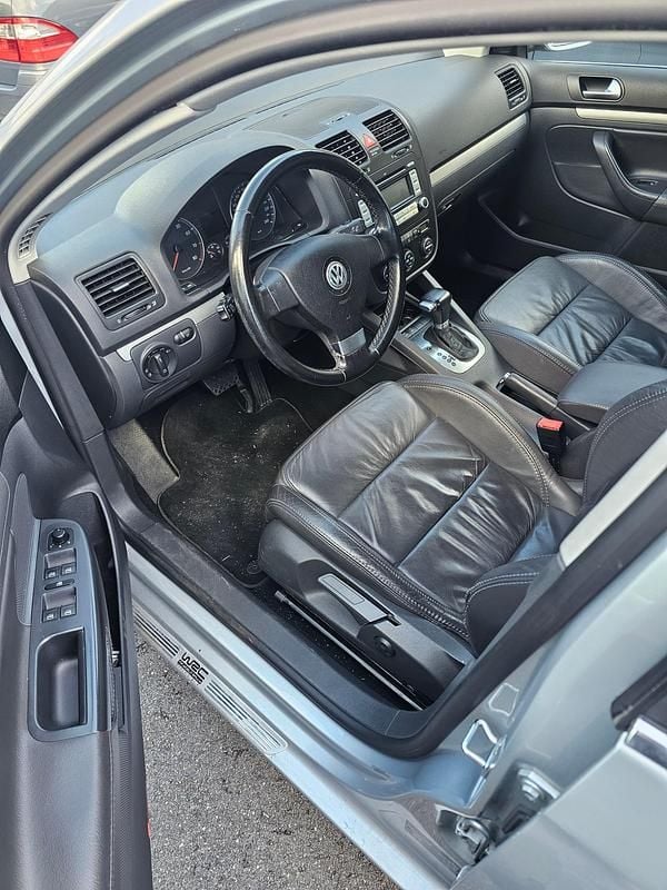 Gebraucht VW Jetta Sportline 140 PS (102 kW) 2008 Limousine