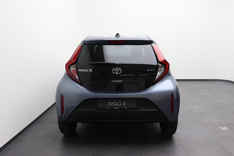 Neu Toyota Aygo X Comfort 116 PS (85 kW) 2026 Grau SUV