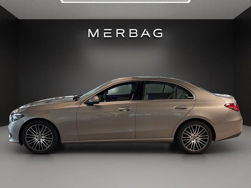 Gebraucht Mercedes C220 AMG line 200 PS (147 kW) 2023 Silber Limousine