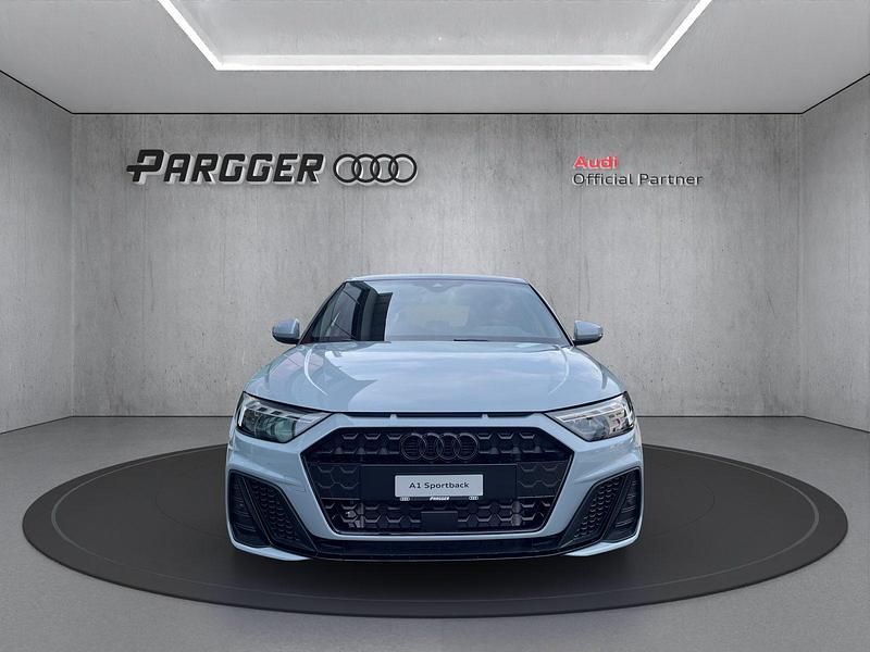Gebraucht Audi A1 Sportback Ambiente 115 PS (84 kW) 2025 Grau Kleinwagen