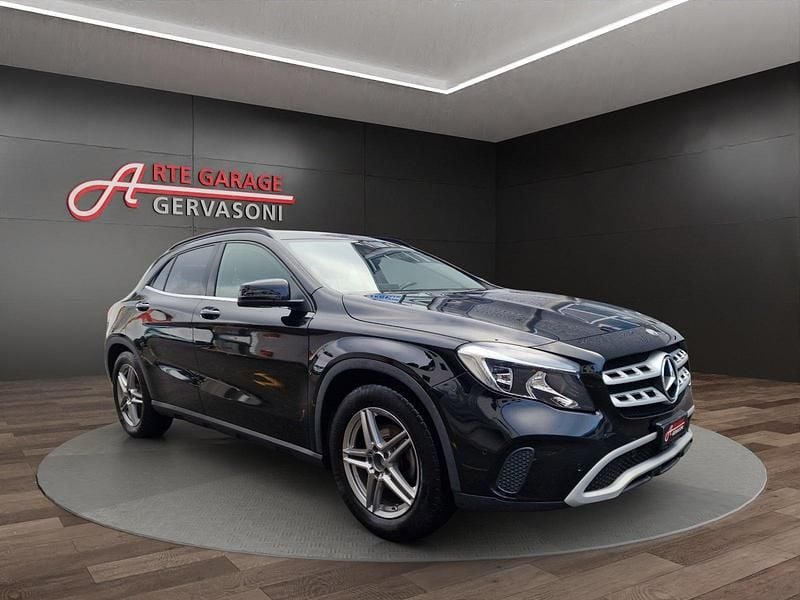 Gebraucht Mercedes GLA200 Style 136 PS (100 kW) 2019 SUV