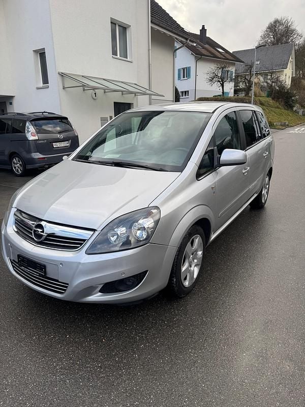 Gebraucht 2010 Opel Zafira Edition Van / Kleinbus | CHF 4’950 (Etwas zu teuer) - Bild 1/4