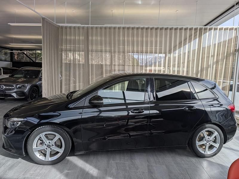 Gebraucht Mercedes B250e 224 PS (164 kW) 2023 Van / Kleinbus