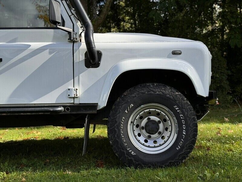 Gebraucht Land Rover Defender 122 PS (89 kW) 2011 SUV