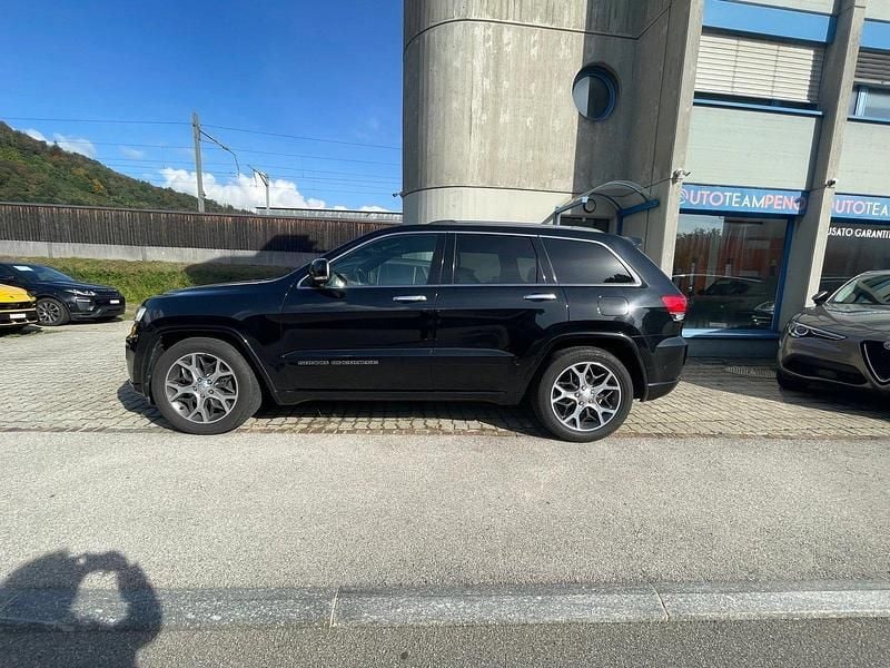 Gebraucht Jeep Grand Cherokee Overland 250 PS (183 kW) 2021 SUV