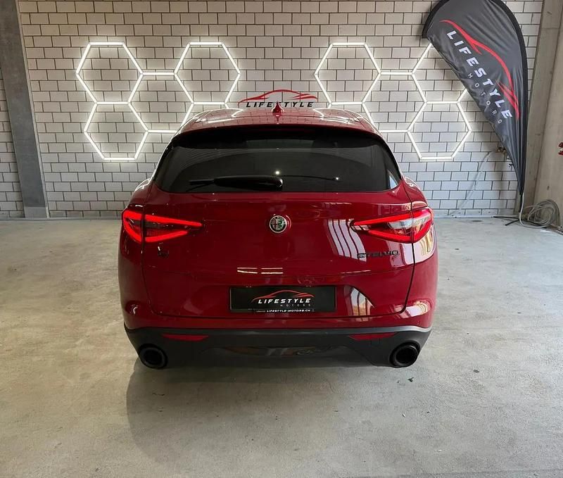 Gebraucht Alfa Romeo Stelvio Veloce 190 PS (139 kW) 2026 Rot SUV