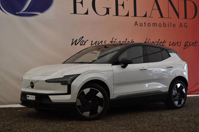 Weiss Neu 2025 Volvo EX30 Performance SUV | CHF 42’450 (Guter Preis) - Bild 1/4