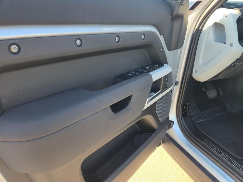 Gebraucht Land Rover Defender First Edition 241 PS (177 kW) 2021 SUV