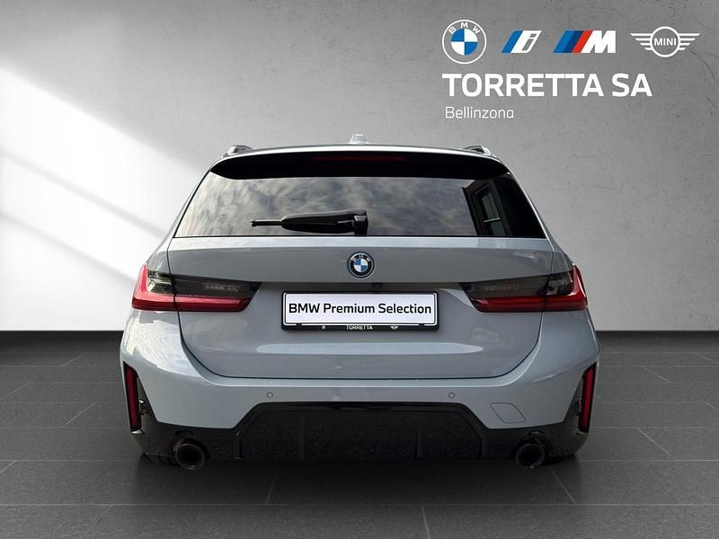 Gebraucht BMW 330e M Sport 292 PS (214 kW) 2022 Grau Kombi