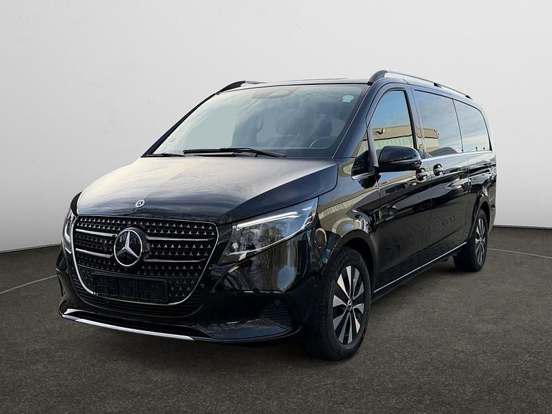 Gebraucht 2024 Mercedes V300 Avantgarde Van / Kleinbus | CHF 79’999 (Etwas zu teuer) - Bild 1/4