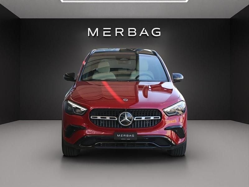 Neu Mercedes GLA220 190 PS (139 kW) 2025 Rot SUV