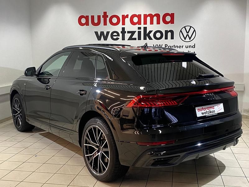 Gebraucht Audi Q8 S-Line 340 PS (250 kW) 2023 Schwarz SUV
