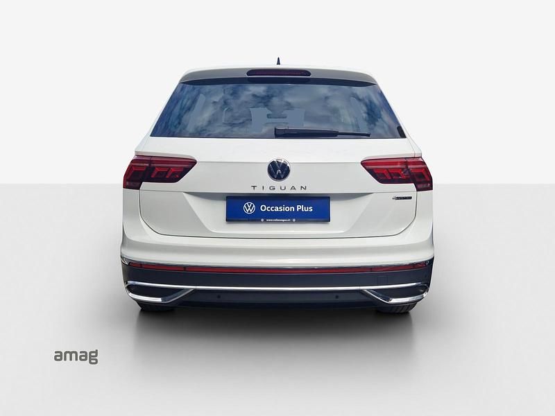 Gebraucht VW Tiguan Elegance 200 PS (147 kW) 2023 Pure white uni SUV