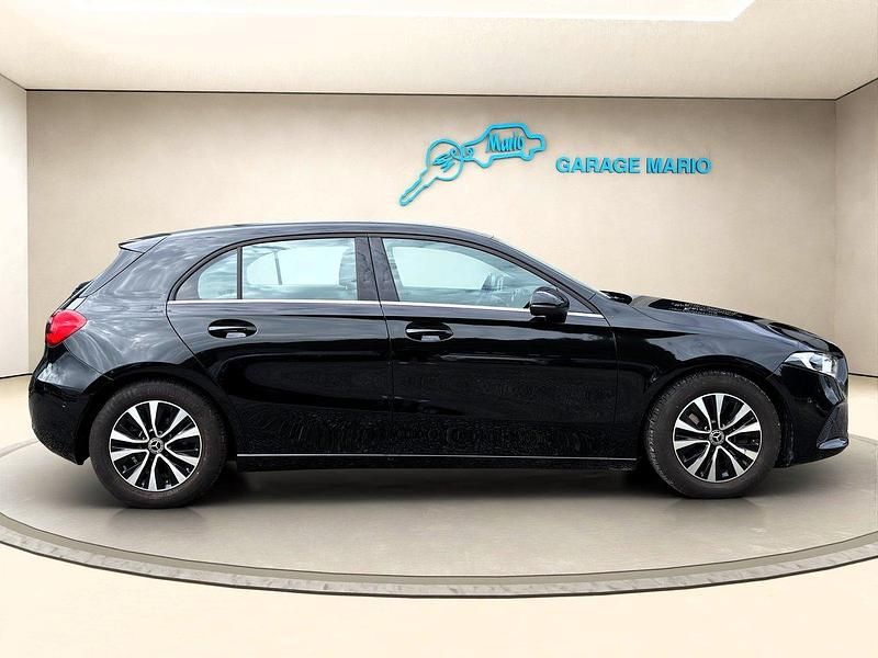 Gebraucht Mercedes A200 SE 163 PS (119 kW) 2022 Limousine