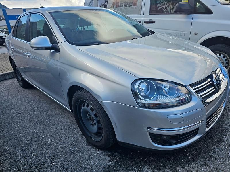 Gebraucht VW Jetta Sportline 140 PS (102 kW) 2008 Limousine