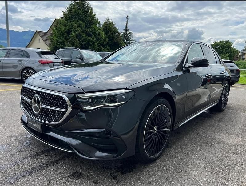 Gebraucht Mercedes E400 AMG line 381 PS (280 kW) 2023 Grau Limousine