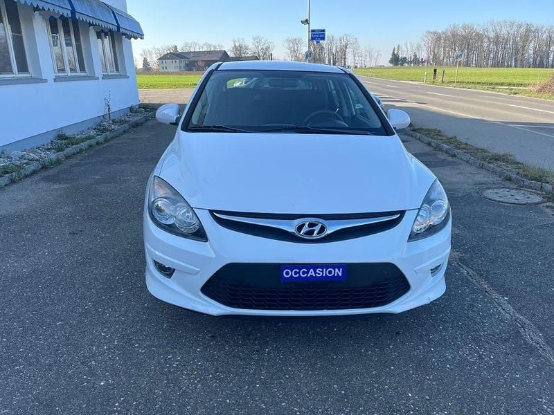 Gebraucht Hyundai i30 Comfort 110 PS (80 kW) 2011 Limousine