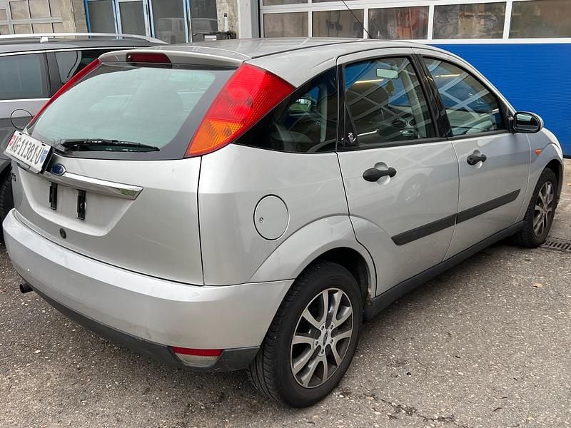 Gebraucht Ford Focus Ghia 100 PS (73 kW) 2001