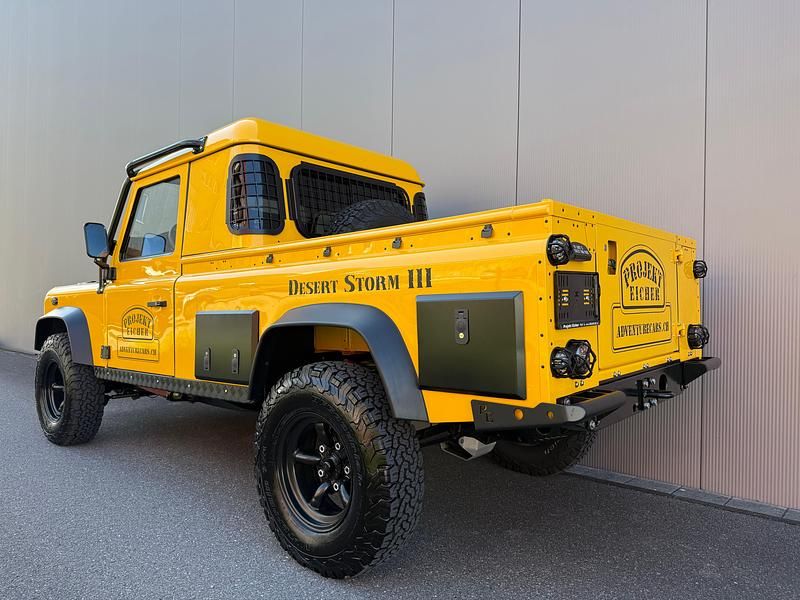 Gebraucht Land Rover Defender 200 PS (147 kW) 2011 SUV