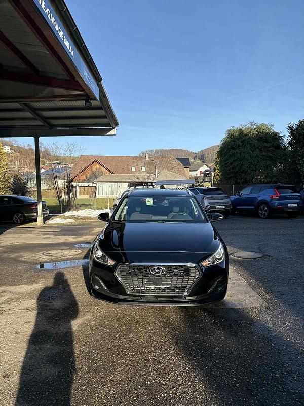 Gebraucht Hyundai i30 140 PS (102 kW) 2018 Kombi