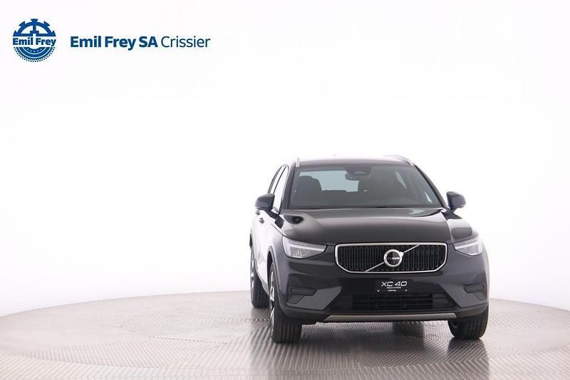 Neu Volvo XC40 Core 177 PS (130 kW) 2025 Schwarz SUV