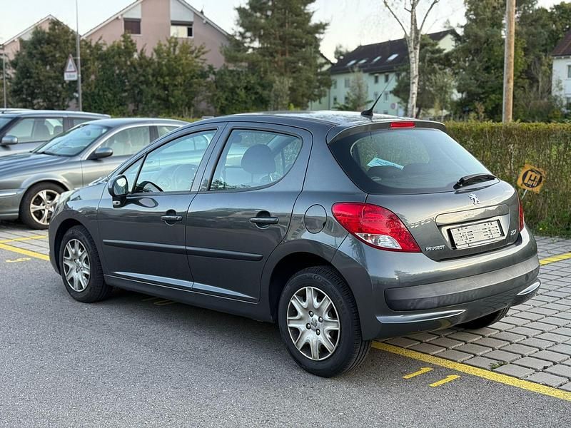 Gebraucht Peugeot 207 95 PS (69 kW) 2011