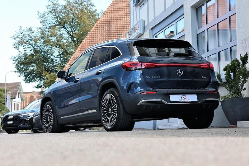 Gebraucht Mercedes EQA300 AMG line 168 kW (229 PS) 2022 SUV