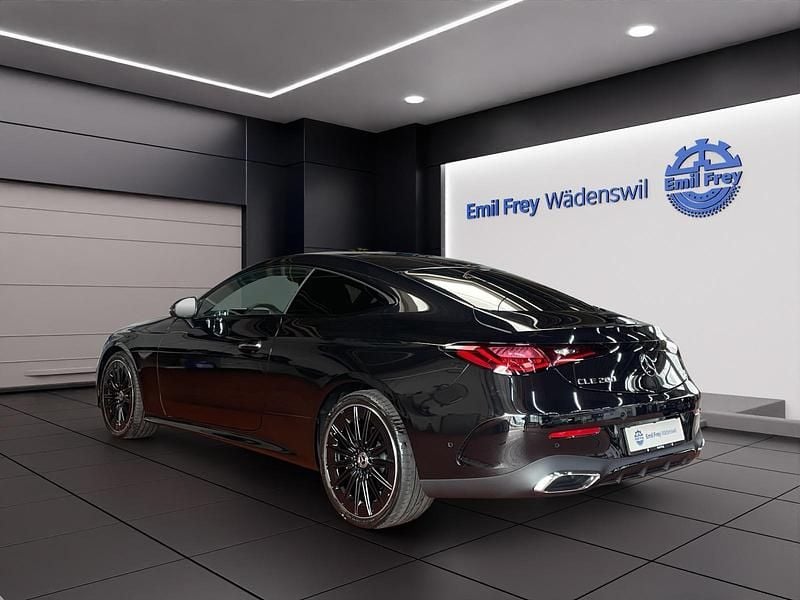 Neu Mercedes CLE200 AMG line 227 PS (166 kW) 2025 Schwarz Coupé