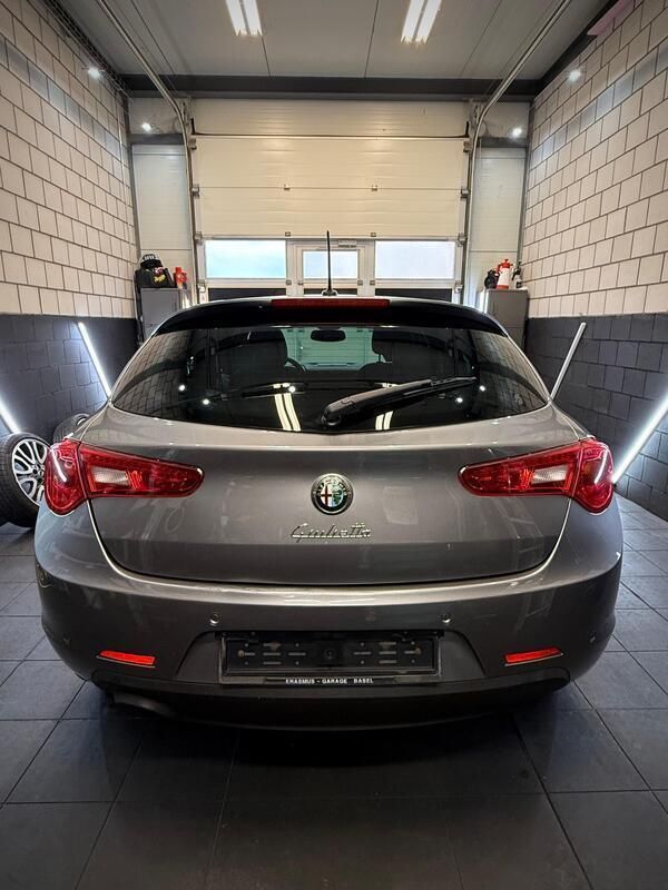 Gebraucht Alfa Romeo Giulietta Distinctive 170 PS (125 kW) 2014 Kleinwagen