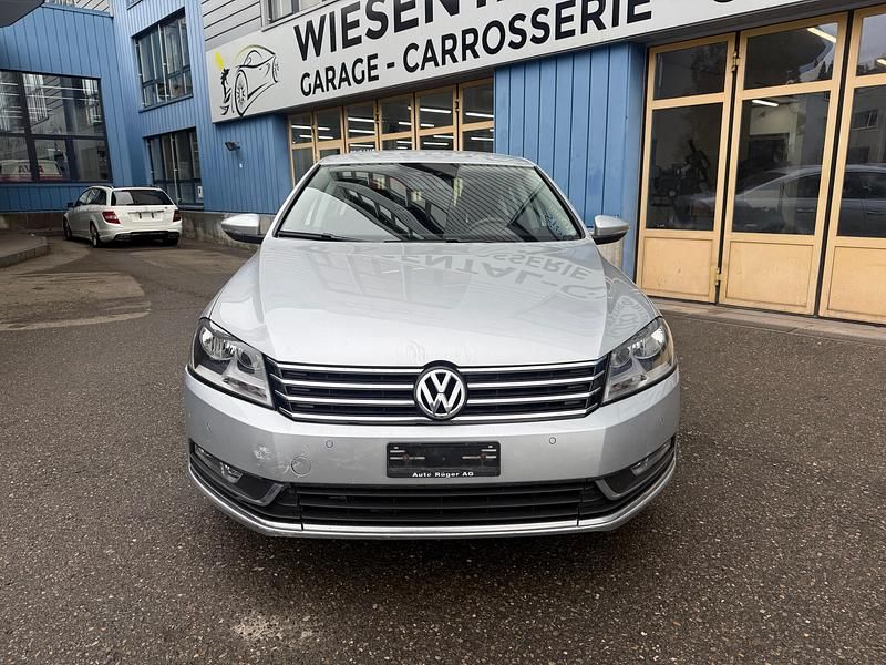 Gebraucht VW Passat Comfortline 140 PS (102 kW) 2012
