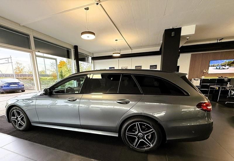 Gebraucht Mercedes E220 AMG line 200 PS (147 kW) 2022 Kombi