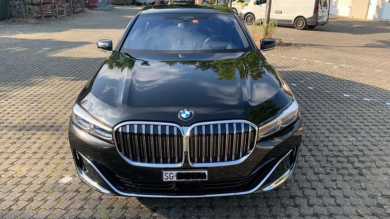 Gebraucht BMW 730 265 PS (194 kW) 2019 Limousine