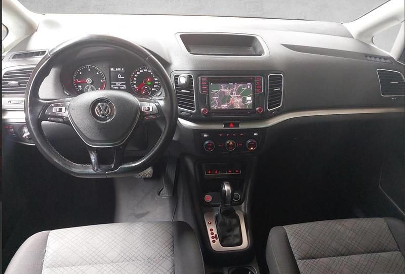 Gebraucht VW Sharan Comfortline 150 PS (110 kW) 2017 Van / Kleinbus