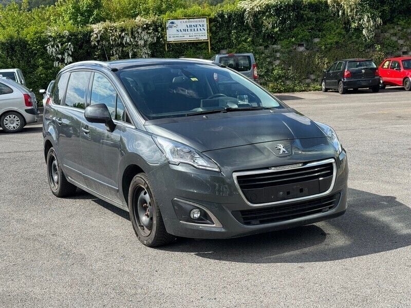 Gebraucht Peugeot 5008 Active 156 PS (114 kW) 2014 Van / Kleinbus