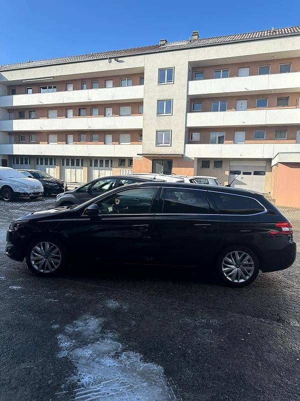 Gebraucht Peugeot 308 SW Allure 131 PS (96 kW) 2016 Kombi