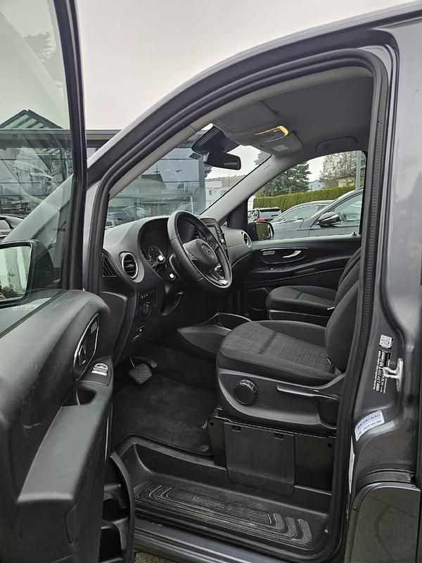 Gebraucht Mercedes Vito 163 PS (119 kW) 2019 Grau Van