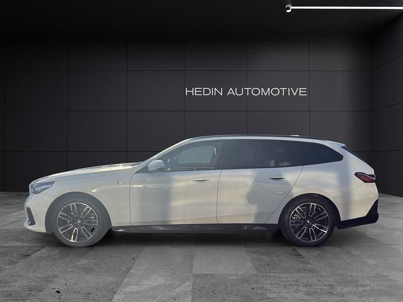 Gebraucht BMW 520 Comfort Edition 208 PS (152 kW) 2025 Weiss Kombi