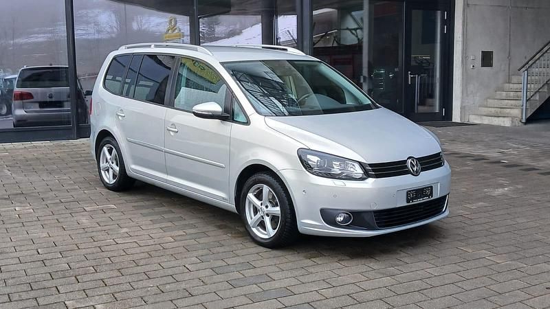 Gebraucht VW Touran Highline 140 PS (102 kW) 2013 Van / Kleinbus