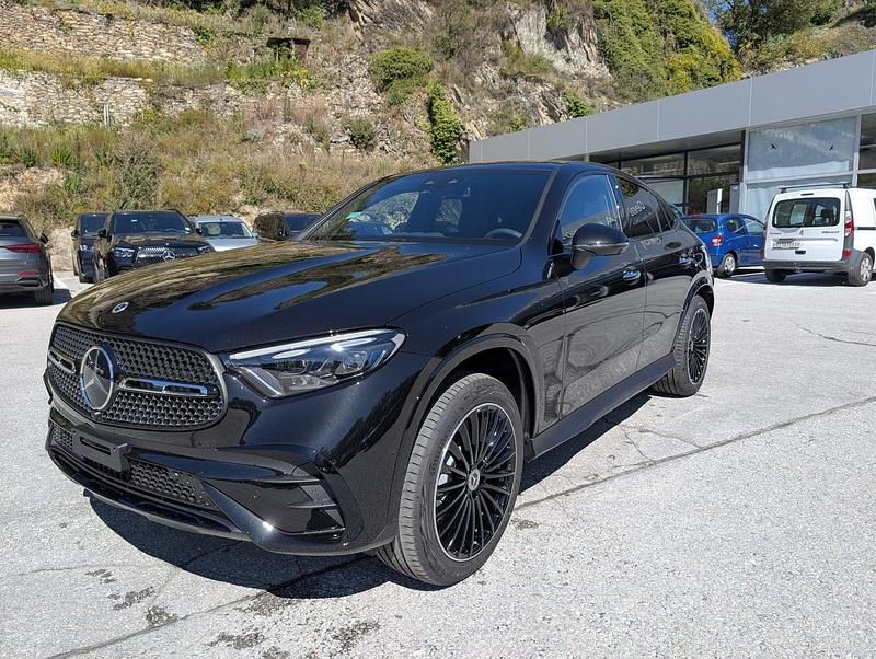 Neu Mercedes GLC300 335 PS (246 kW) 2025 Coupé