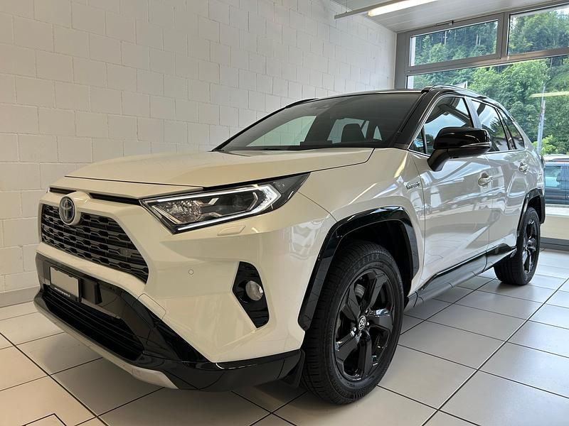 Gebraucht 2020 Toyota RAV4 Hybrid Style SUV | CHF 38’822 (Teuer) - Bild 1/4
