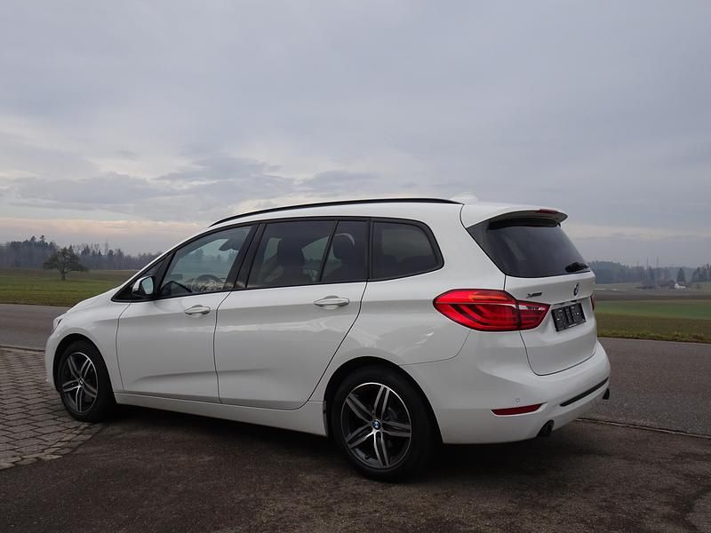 Gebraucht BMW 220 Gran Tourer Sport Line 190 PS (139 kW) 2015 Van / Kleinbus